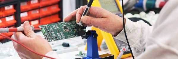 Elektronik ve tmiar bölümü ne iş yapar maaşı? - Kapak Görseli