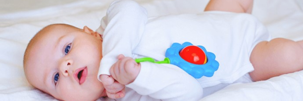 1 aylık bebek kaç metre öteyi görür? - Kapak Görseli